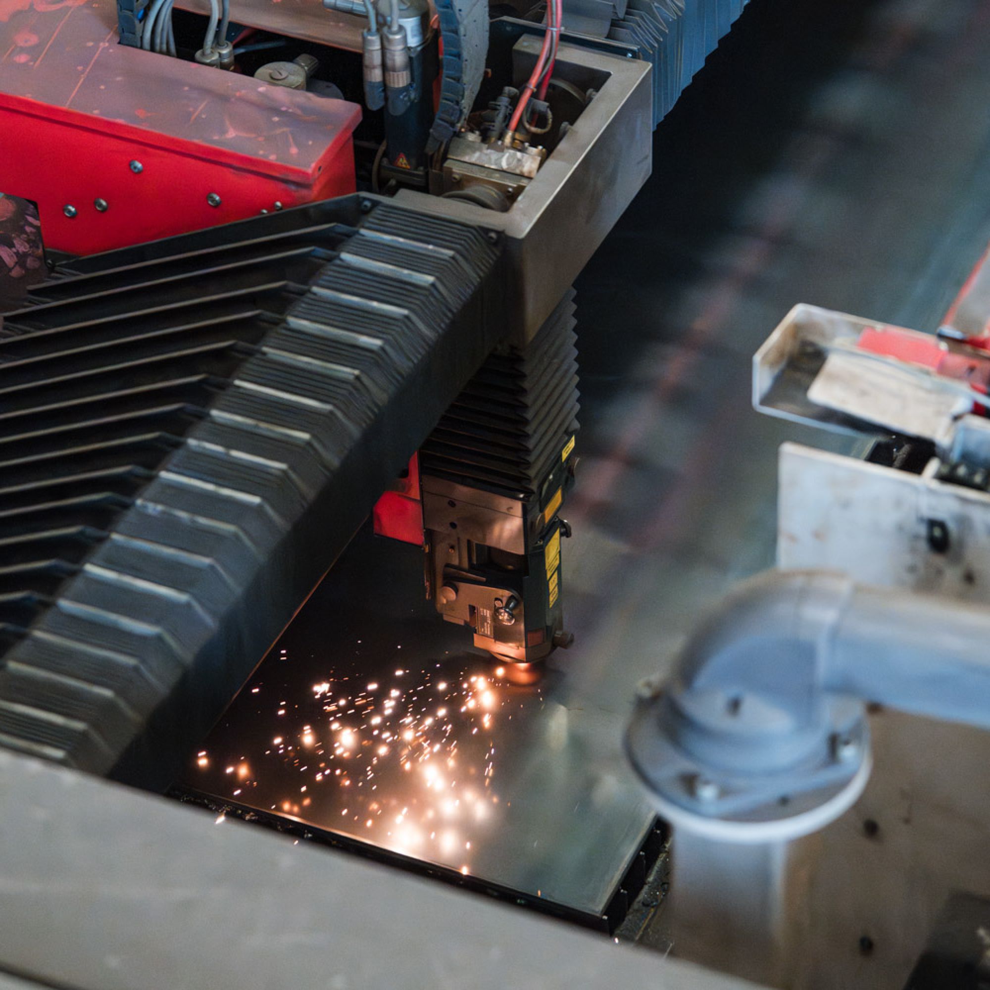 Blech Zuschnitt per Laser